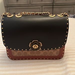 COPY - Coach Madison Shoulder Bag In Signature Canvas With Rivets